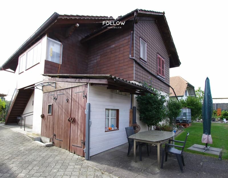 Familienfreundliches Wohnhaus mit 2 Wohnungen, grossem Garten, viel Platz und Ausbaupotential (9)