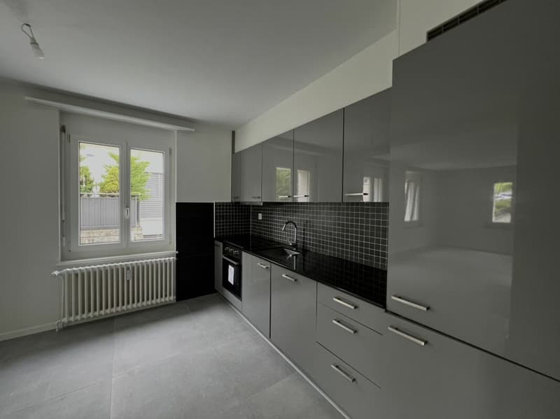 Gemütliche Hochparterre 3.5-Zimmerwohnung zu vermieten! (2)