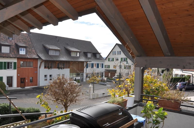 4.5 - Zimmerwohnung mit gedecktem Balkon im Dorfkern von Seltisberg! (3)