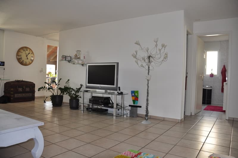 4.5 - Zimmerwohnung mit gedecktem Balkon im Dorfkern von Seltisberg! (5)