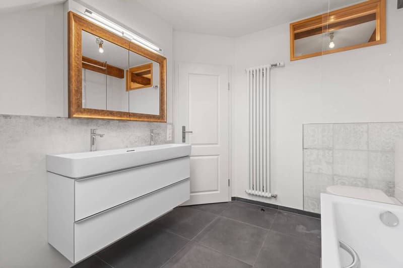 Mehrgeschossige Dachwohnung mit Balkon und fantastischer Aussicht! (7)