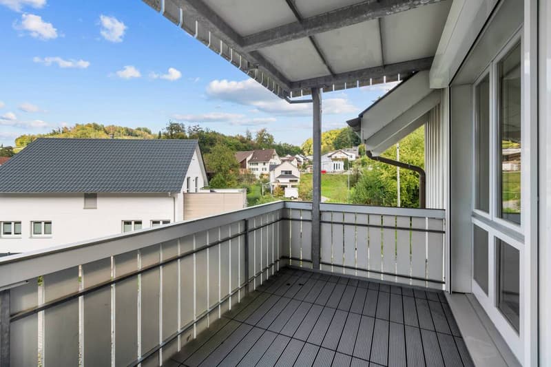 Lichtdurchflutete Maisonettewohnung an idyllischer Lage mit Balkon! (1)