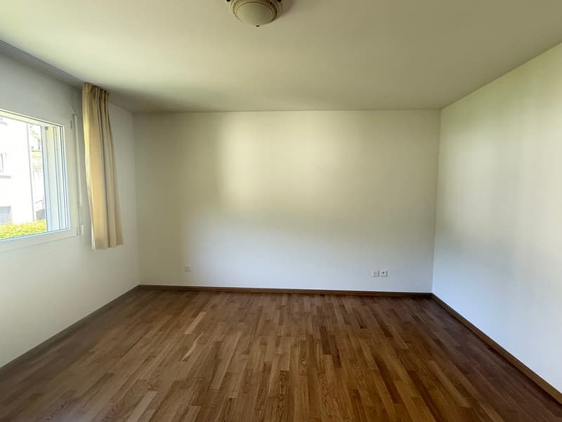 4.5-ZIMMERWOHNUNG MIT GROSSZÜGIGEM BALKON UND VIELSEITIGEN NEBENRÄUMEN (9)