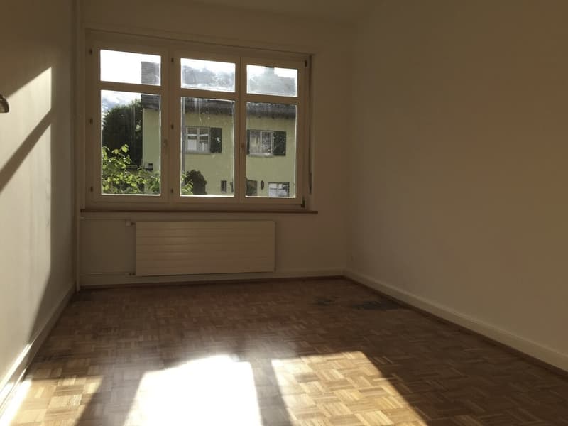 Attraktive 3.5-Zimmerwohnung mit Balkon an ruhiger Lage (3)