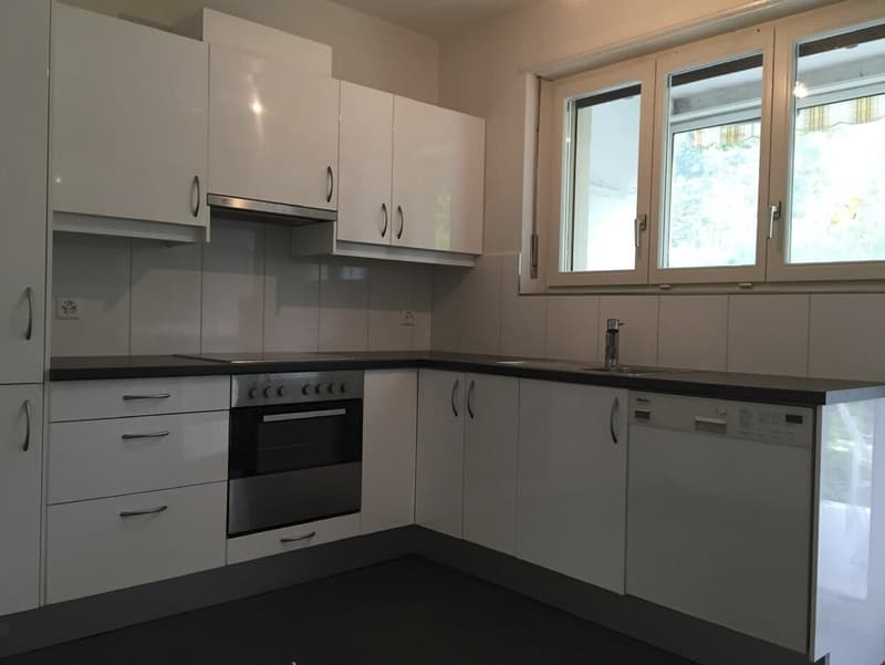 Attraktive 3.5-Zimmerwohnung mit Balkon an ruhiger Lage (4)