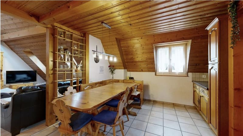 Charmante 4.5-Zimmer-Duplexwohnung mit Terrasse (9)