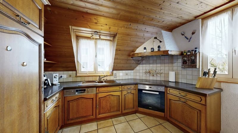 Charmante 4.5-Zimmer-Duplexwohnung mit Terrasse (8)
