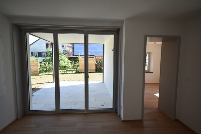Neuwertige 2.5 - Zimmer Erdgeschosswohnung in Rünenberg! (5)