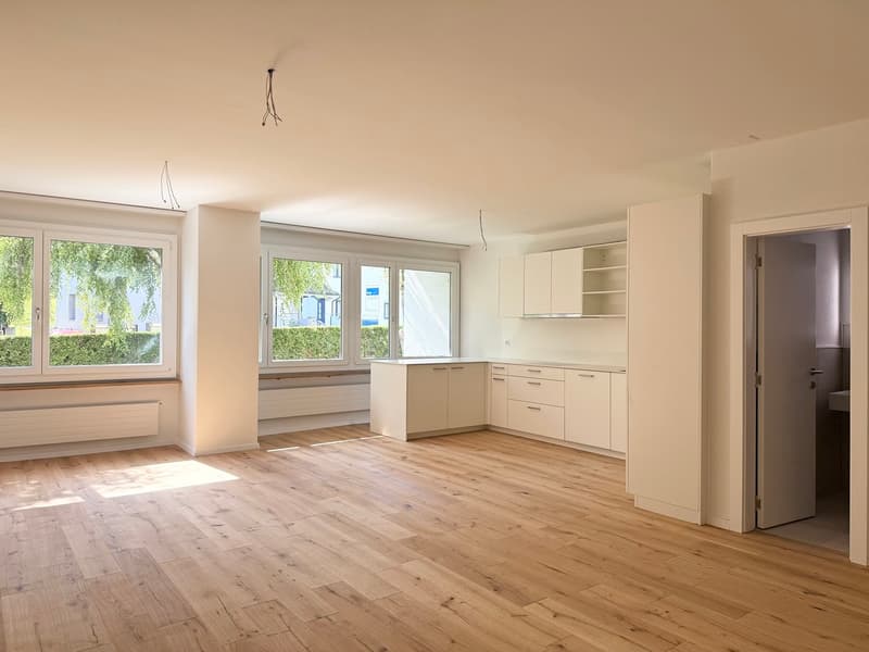 Frisch renoviert - neuwertige 4.5-Zimmer Erdgeschosswohnung in Horgen! (2)