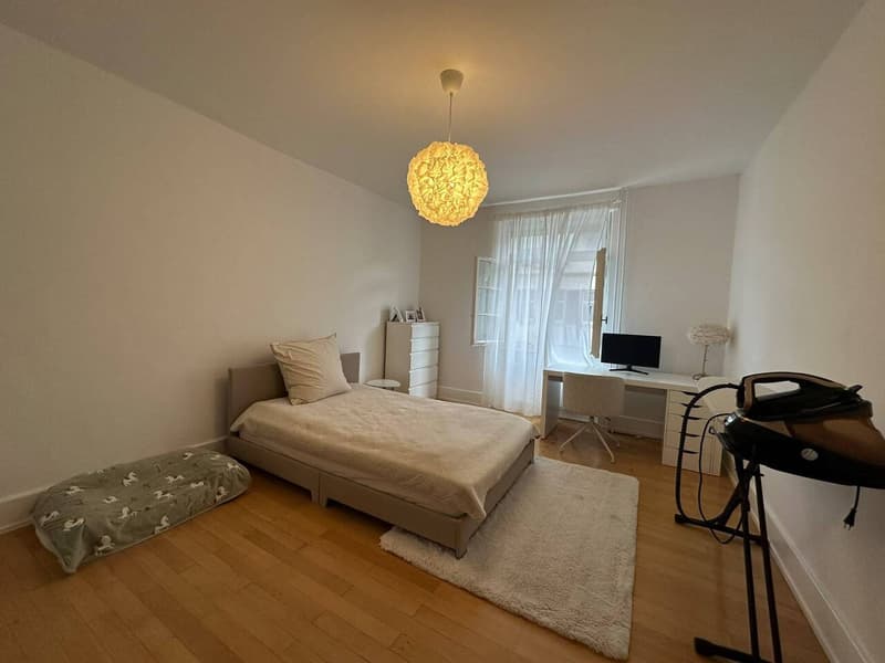 2.5-Zimmer Wohnung mit Altbaucharme und Balkon im St. Johann! (4)