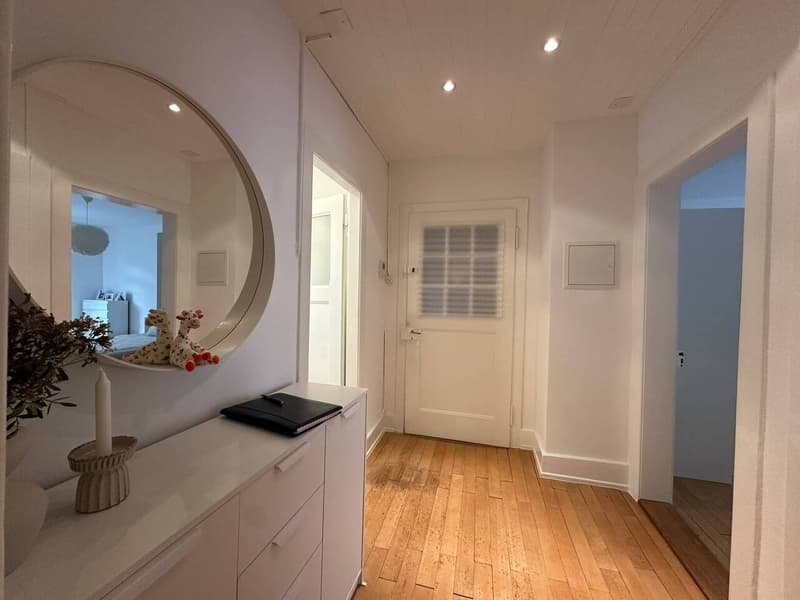 2.5-Zimmer Wohnung mit Altbaucharme und Balkon im St. Johann! (2)