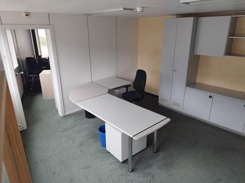 Bureaux de 210m2 au Rez & 1er avec 4 places de parc (3)