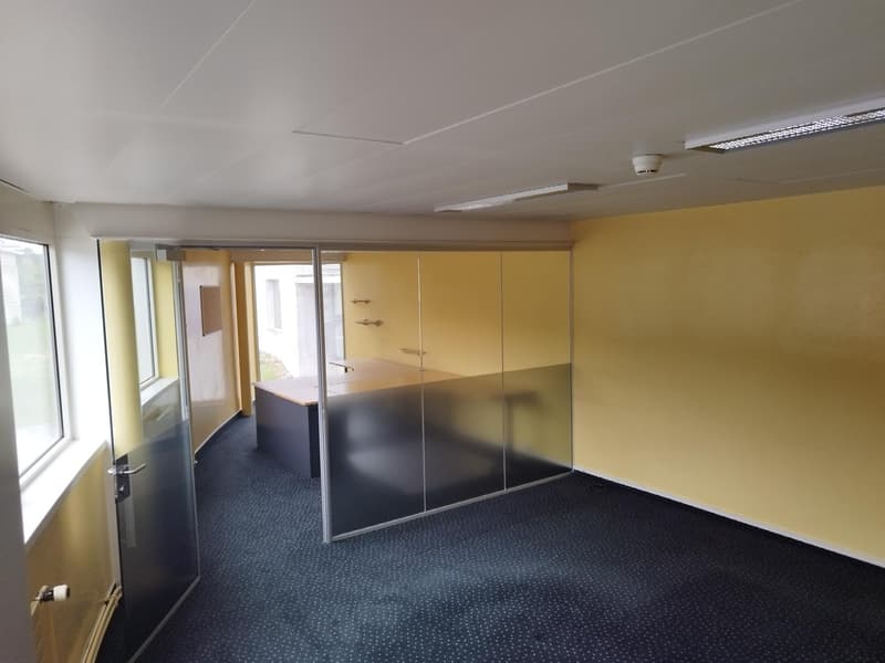 Bureaux de 210m2 au Rez & 1er avec 4 places de parc (4)