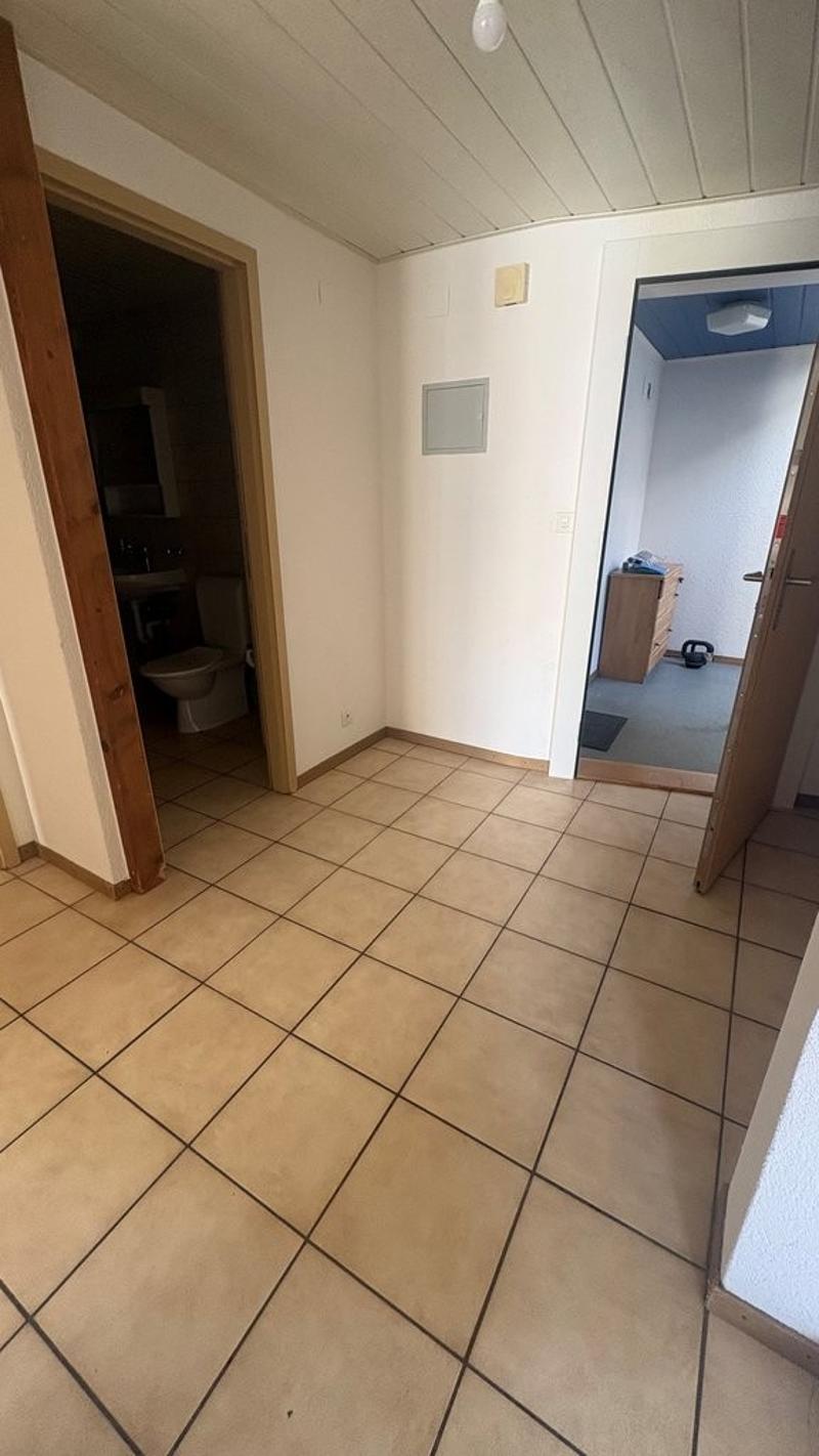 Hall_-_2.jpg
