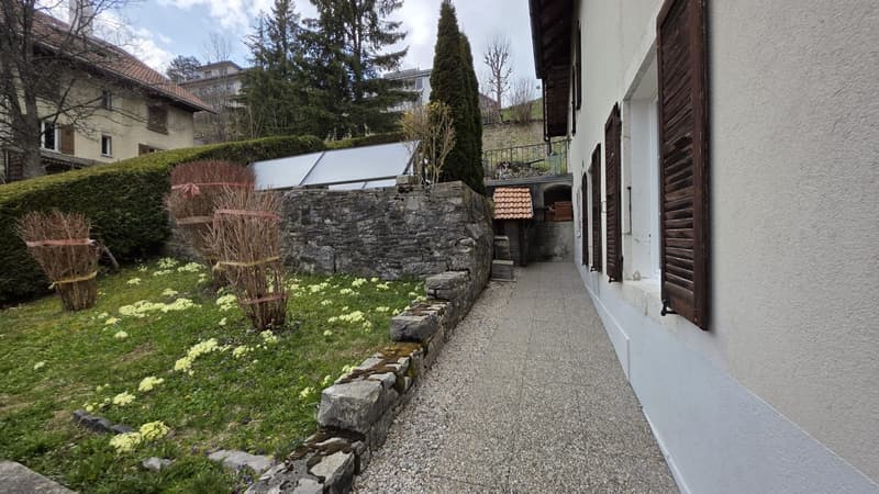 APPARTEMENT AVEC TERRASSE PRIVATIVE ET GARAGE (4)