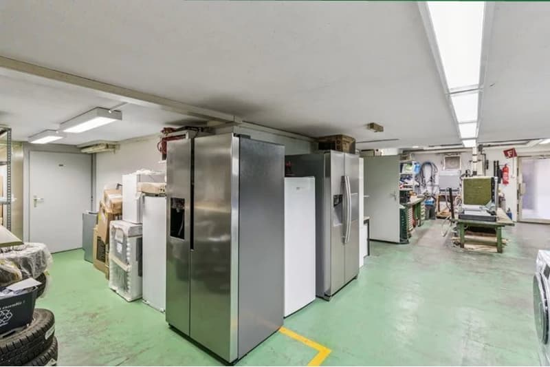 Commercial premises - showroom - Workshop (10)
