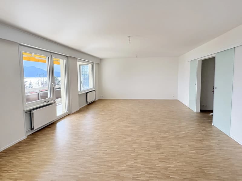 Spacieux appartement de 4,5 pièces d'env. 145 m2 avec vue sur le lac et les montagnes (2)