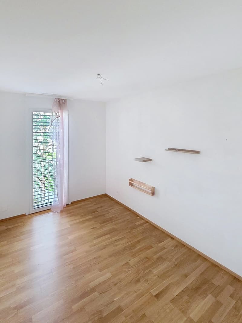 Superbe appartement de 3,5 pièces à proximité du centre-ville et à deux pas de la gare. (4)
