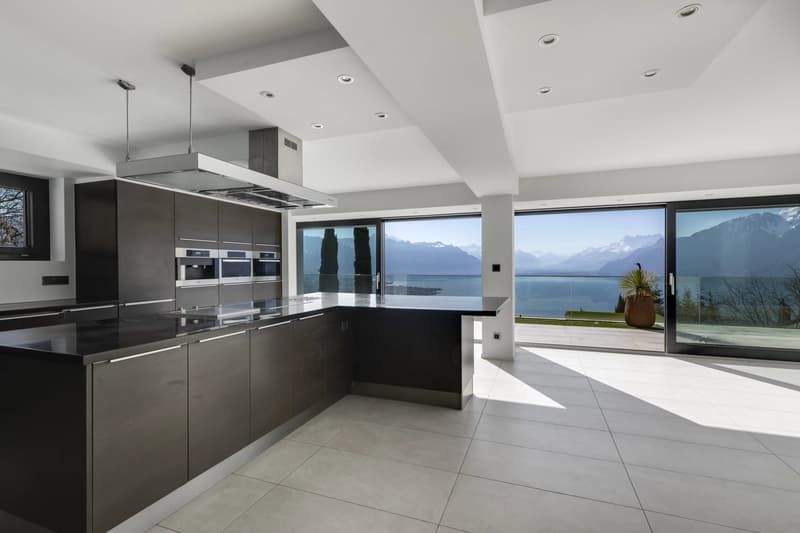 Propriété lumineuse avec piscine et vue panoramique (8)