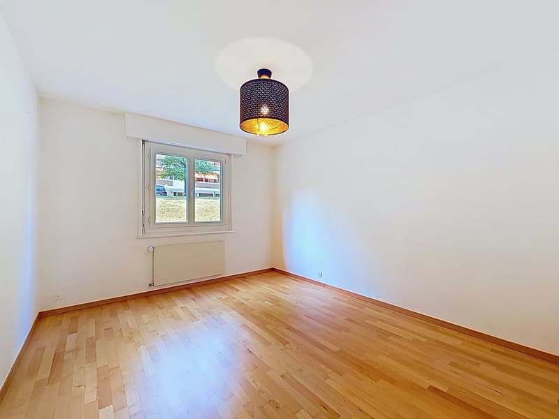 Charmant appartement avec grand balcon proche du centre-ville (6)