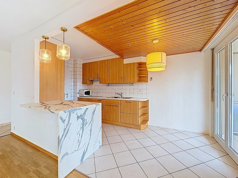Charmant appartement avec grand balcon proche du centre-ville (5)