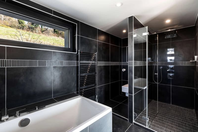 Propriété lumineuse avec piscine et vue panoramique (13)