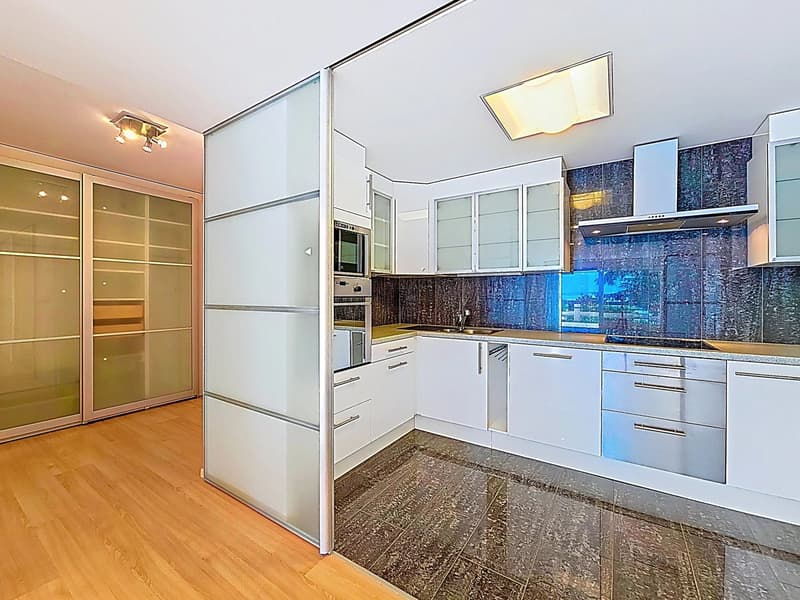 Superbe appartement sur les quais de Montreux (7)
