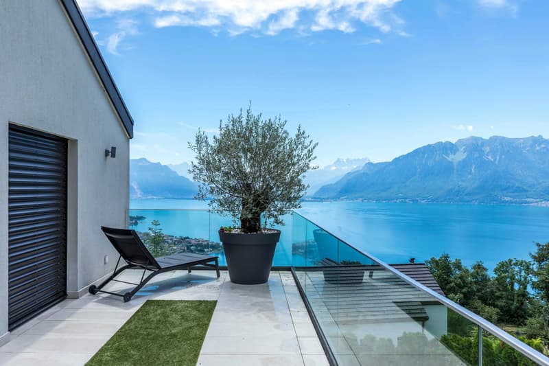 Propriété lumineuse avec piscine et vue panoramique (6)