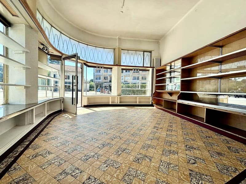 Local commercial et appartement de 2.5 pces (2)