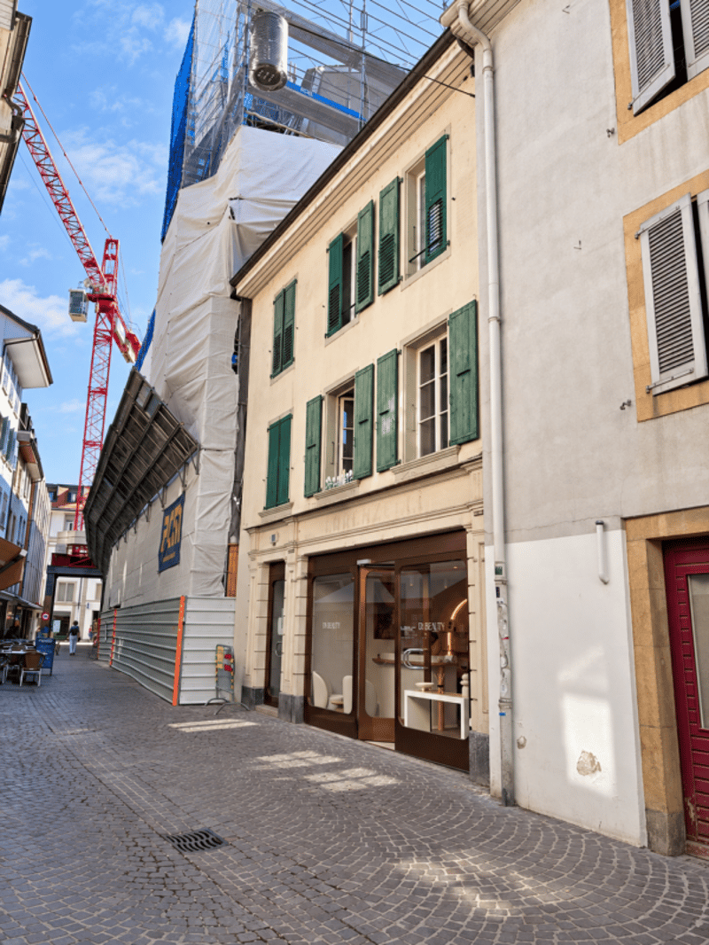 Immeuble mixte au coeur de la vieille ville (1)