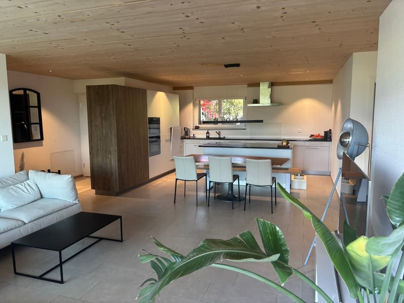 4.5-Zimmer-Wohnung an aussichtsreicher Lage (3)