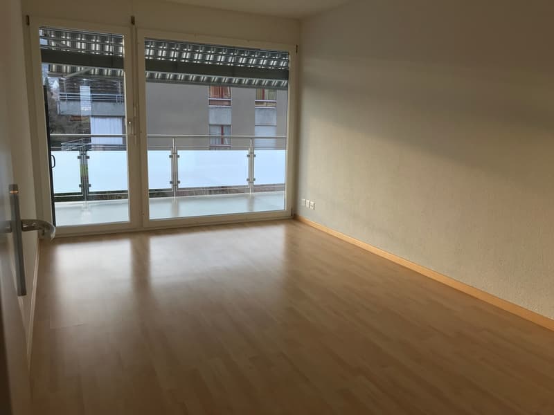 Helle und geräumige 4.5-Zimmer-Wohnung mit Balkon und Abendsonne (6)