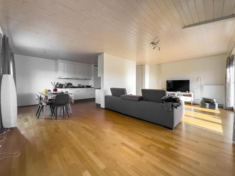 EXCLUSIVITE: Appartement attique 7.5 pièces avec vue dégagée à Founex (1)