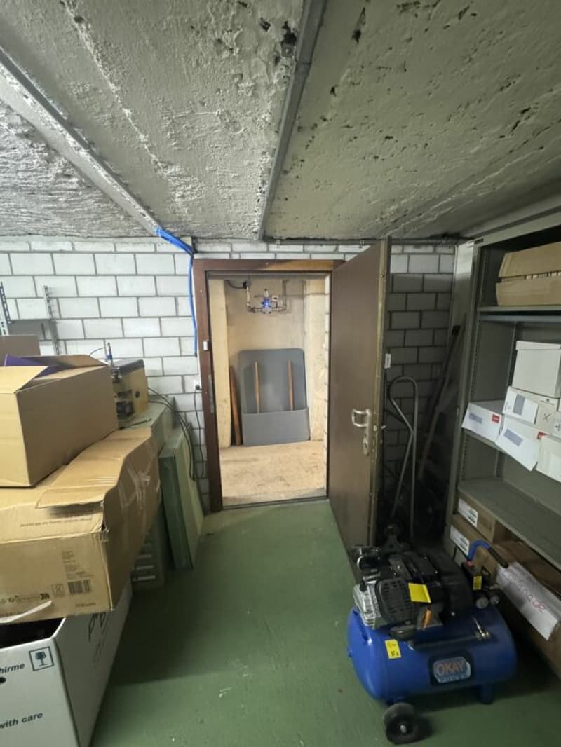 Local commercial à louer dans un emplacement privilégié à Bienne (10)