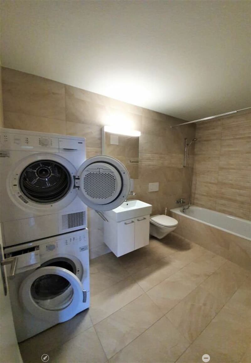 Badezimmer mit Badewanne