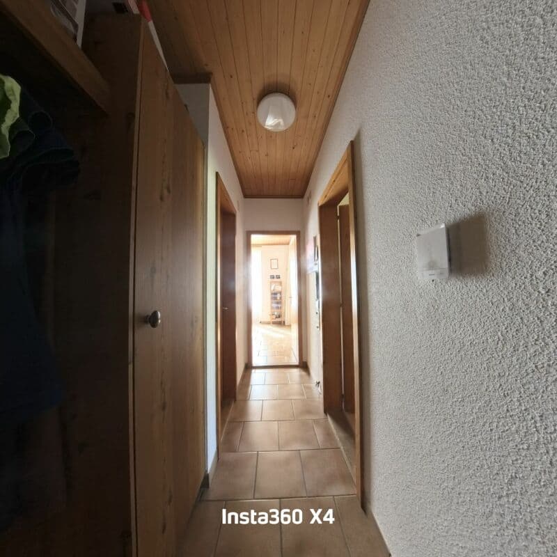Appartement mansardé lumineux de 3½ pièces avec mezzanine, situé Albert-Anker-Weg 3, 2502 Bienne (5)