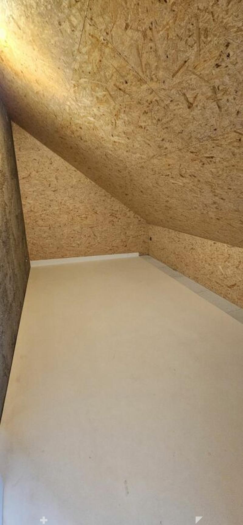 Dachwohnung (ohne Balkon) in ruhigem Genossenschafts-Quartier (5)