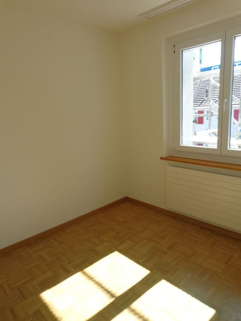 Appartement de coopérative (sans balcon) près de Tissot Arena et parc zoologique (4)