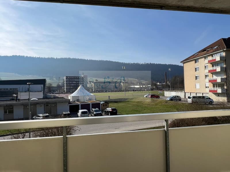 Un bel et spacieux appartement de 4.5 pièces à louer sur Couvet ! (9)