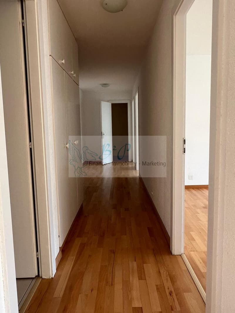 Un bel et spacieux appartement de 4.5 pièces à louer sur Couvet ! (6)