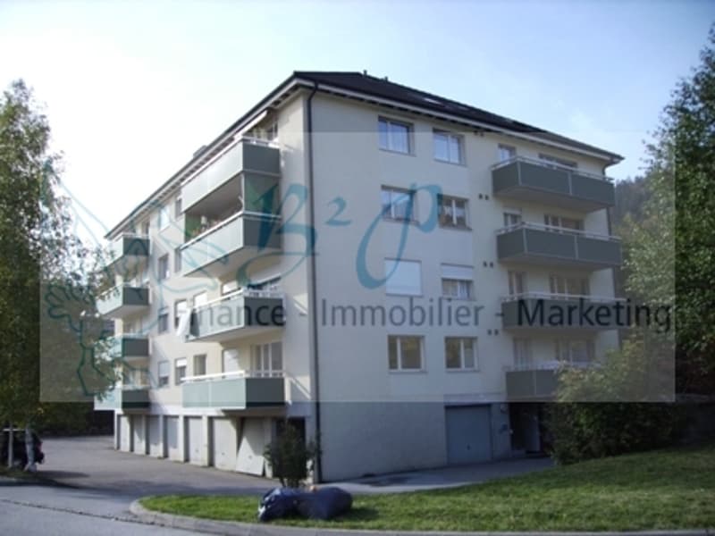 Bel appartement de 3.5 pièces situé au 2ème étage avec un balcon (2)