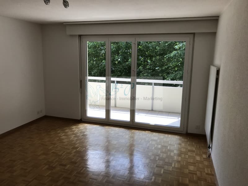 Bel appartement de 3.5 pièces dans un quartier calme et verdoyant. (3)