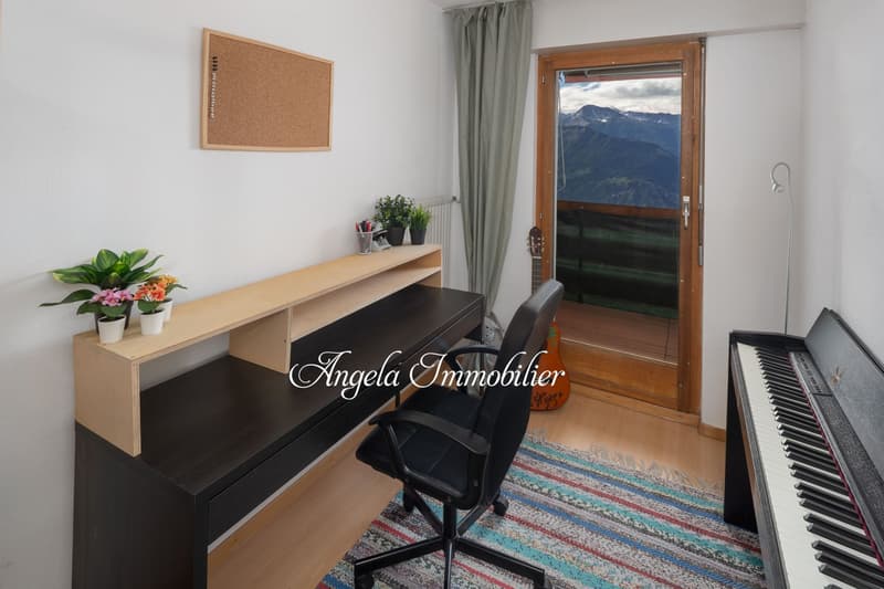 Furnished 3.5-Room Apartment with Stunning Mountain Views in Crans-Montana (6)