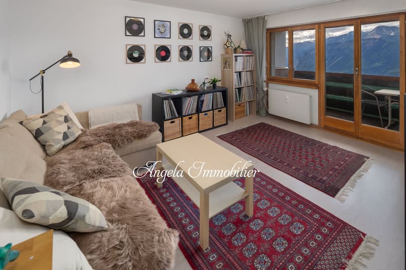 Furnished 3.5-Room Apartment with Stunning Mountain Views in Crans-Montana (2)