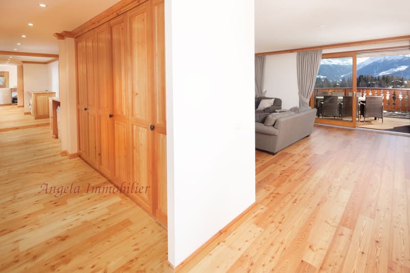 Stunning 3-Bedroom Apartment in the centre of Crans-Montana with SPA facilities (4)