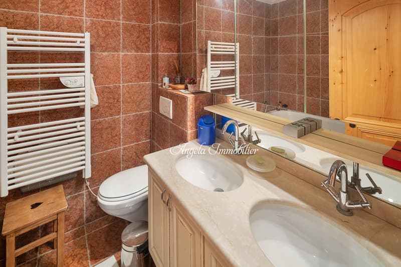 Charming 2 bedroom, 2 bathroom apartment with spa 5mins walk to the center (7)