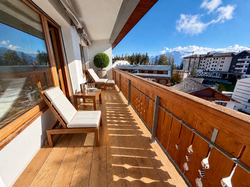 Top-floor apartment in the centre of Crans, 3 minutes’ walk from the ski lifts (4)