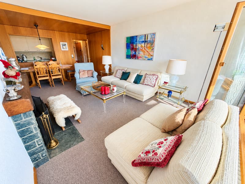 Top-floor apartment in the centre of Crans, 3 minutes’ walk from the ski lifts (3)