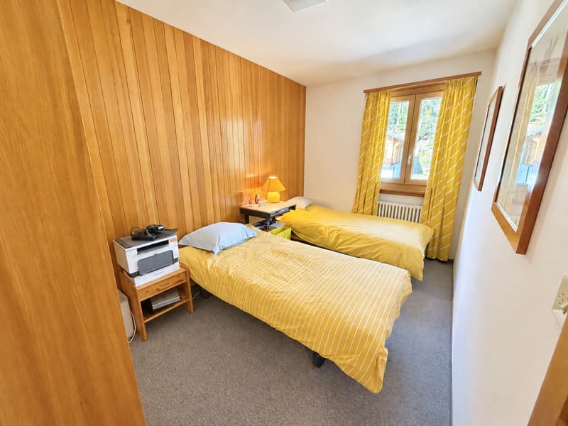 Top-floor apartment in the centre of Crans, 3 minutes’ walk from the ski lifts (11)