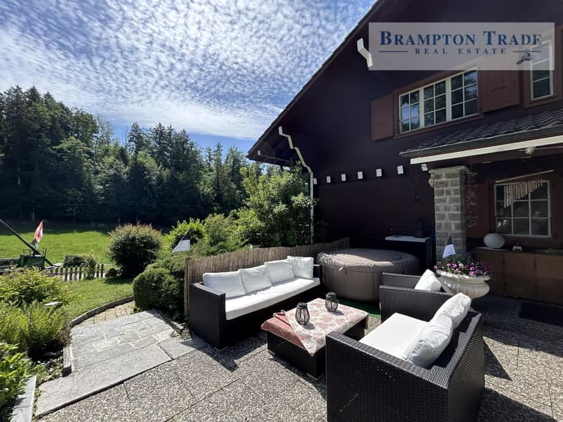 Surrounded by Nature, Yet Close to All Amenities (2)